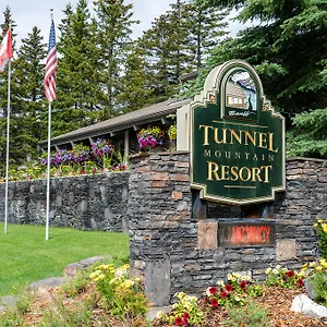 Tunnel Mountain Деревянный коттедж Банф